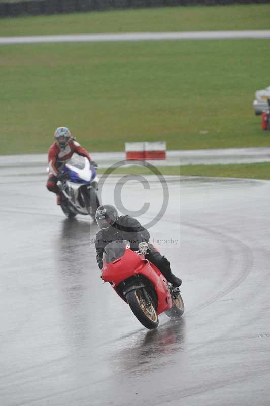 Motorcycle action photographs;anglesey circuit;anglesey trackday photographs;event digital images;eventdigitalimages;no limits trackday;oulton park circuit cheshire;peter wileman photography;trackday;trackday digital images;trackday photos;ty croes circuit wales
