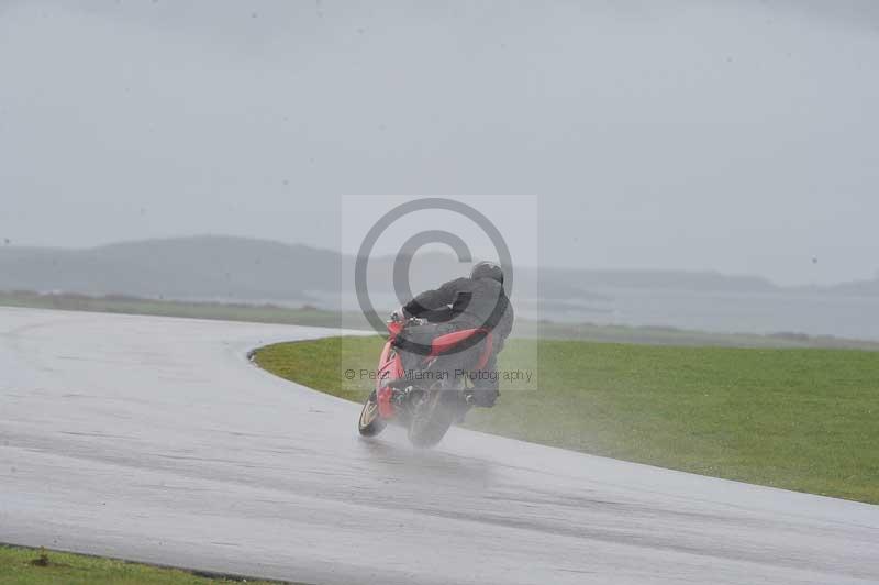 Motorcycle action photographs;anglesey circuit;anglesey trackday photographs;event digital images;eventdigitalimages;no limits trackday;oulton park circuit cheshire;peter wileman photography;trackday;trackday digital images;trackday photos;ty croes circuit wales