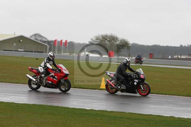 Motorcycle action photographs;Trackday digital images;event digital images;eventdigitalimages;no limits trackday;peter wileman photography;snetterton;snetterton circuit norfolk;snetterton photographs;trackday;trackday photos