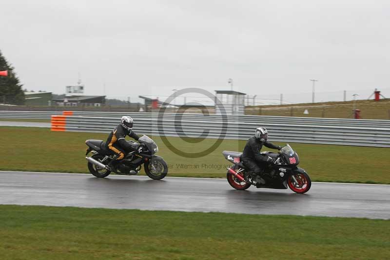 Motorcycle action photographs;Trackday digital images;event digital images;eventdigitalimages;no limits trackday;peter wileman photography;snetterton;snetterton circuit norfolk;snetterton photographs;trackday;trackday photos