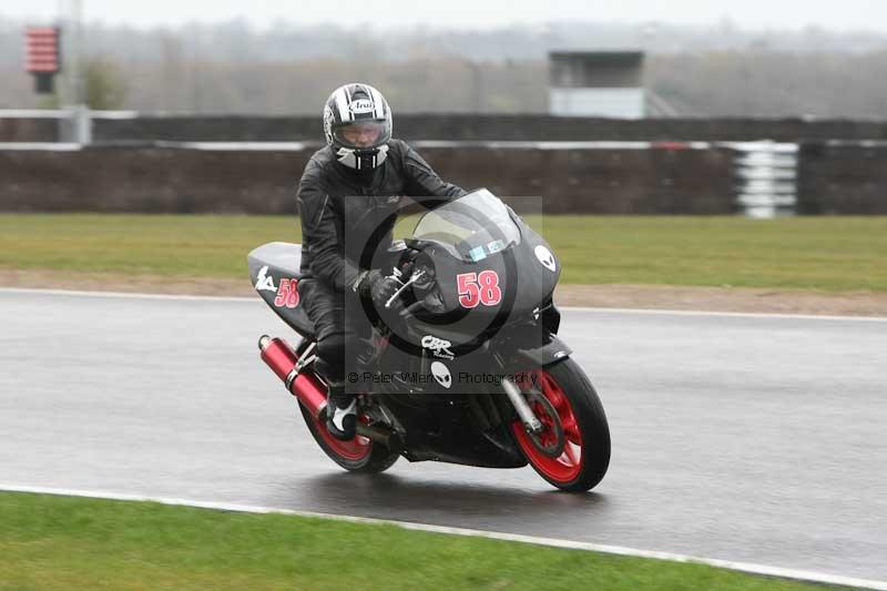 Motorcycle action photographs;Trackday digital images;event digital images;eventdigitalimages;no limits trackday;peter wileman photography;snetterton;snetterton circuit norfolk;snetterton photographs;trackday;trackday photos