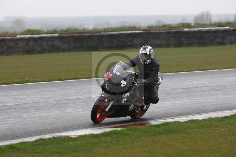 Motorcycle action photographs;Trackday digital images;event digital images;eventdigitalimages;no limits trackday;peter wileman photography;snetterton;snetterton circuit norfolk;snetterton photographs;trackday;trackday photos