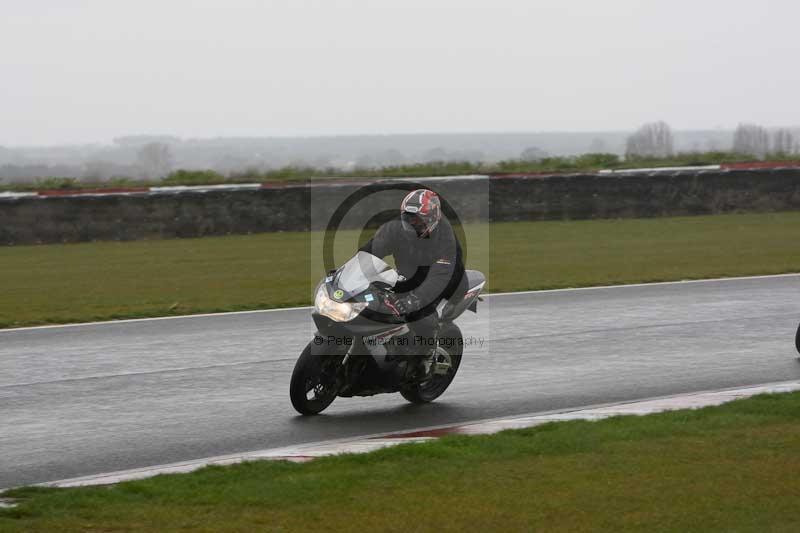 Motorcycle action photographs;Trackday digital images;event digital images;eventdigitalimages;no limits trackday;peter wileman photography;snetterton;snetterton circuit norfolk;snetterton photographs;trackday;trackday photos