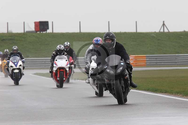Motorcycle action photographs;Trackday digital images;event digital images;eventdigitalimages;no limits trackday;peter wileman photography;snetterton;snetterton circuit norfolk;snetterton photographs;trackday;trackday photos
