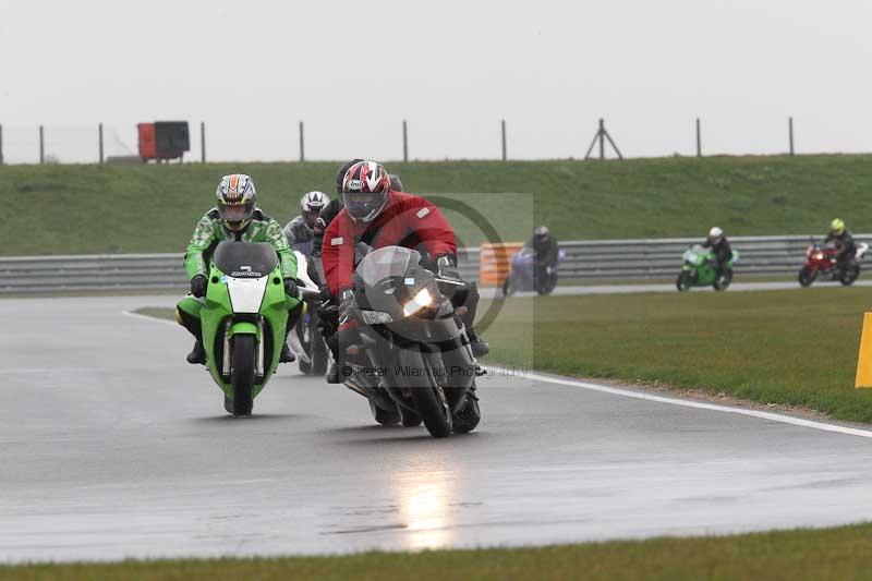 Motorcycle action photographs;Trackday digital images;event digital images;eventdigitalimages;no limits trackday;peter wileman photography;snetterton;snetterton circuit norfolk;snetterton photographs;trackday;trackday photos