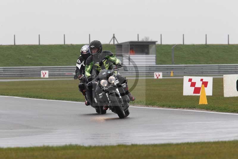 Motorcycle action photographs;Trackday digital images;event digital images;eventdigitalimages;no limits trackday;peter wileman photography;snetterton;snetterton circuit norfolk;snetterton photographs;trackday;trackday photos