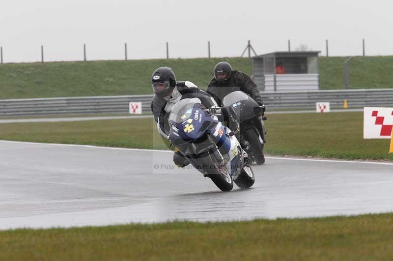 Motorcycle action photographs;Trackday digital images;event digital images;eventdigitalimages;no limits trackday;peter wileman photography;snetterton;snetterton circuit norfolk;snetterton photographs;trackday;trackday photos