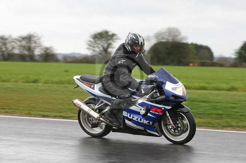 Motorcycle action photographs;Trackday digital images;event digital images;eventdigitalimages;no limits trackday;peter wileman photography;snetterton;snetterton circuit norfolk;snetterton photographs;trackday;trackday photos