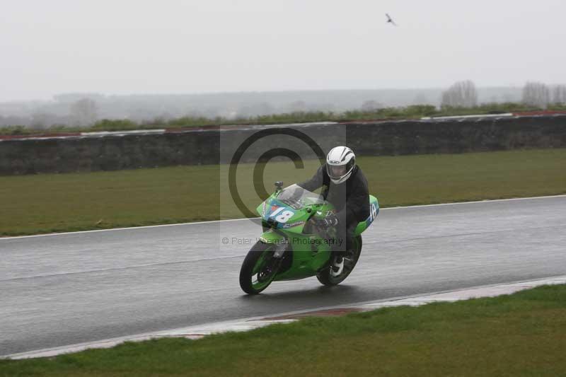 Motorcycle action photographs;Trackday digital images;event digital images;eventdigitalimages;no limits trackday;peter wileman photography;snetterton;snetterton circuit norfolk;snetterton photographs;trackday;trackday photos
