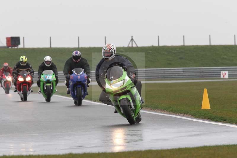 Motorcycle action photographs;Trackday digital images;event digital images;eventdigitalimages;no limits trackday;peter wileman photography;snetterton;snetterton circuit norfolk;snetterton photographs;trackday;trackday photos