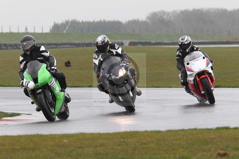 Motorcycle action photographs;Trackday digital images;event digital images;eventdigitalimages;no limits trackday;peter wileman photography;snetterton;snetterton circuit norfolk;snetterton photographs;trackday;trackday photos