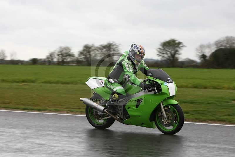 Motorcycle action photographs;Trackday digital images;event digital images;eventdigitalimages;no limits trackday;peter wileman photography;snetterton;snetterton circuit norfolk;snetterton photographs;trackday;trackday photos