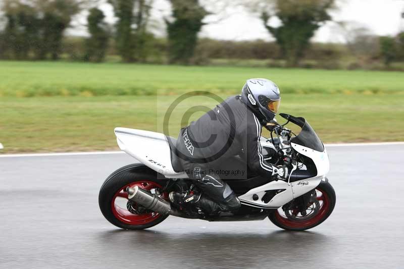 Motorcycle action photographs;Trackday digital images;event digital images;eventdigitalimages;no limits trackday;peter wileman photography;snetterton;snetterton circuit norfolk;snetterton photographs;trackday;trackday photos