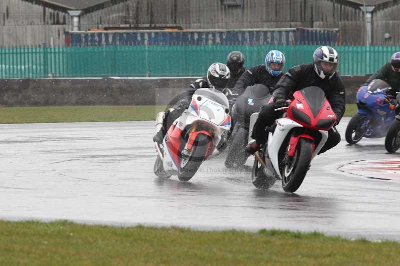 Motorcycle action photographs;Trackday digital images;event digital images;eventdigitalimages;no limits trackday;peter wileman photography;snetterton;snetterton circuit norfolk;snetterton photographs;trackday;trackday photos