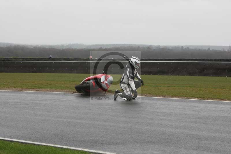 Motorcycle action photographs;Trackday digital images;event digital images;eventdigitalimages;no limits trackday;peter wileman photography;snetterton;snetterton circuit norfolk;snetterton photographs;trackday;trackday photos