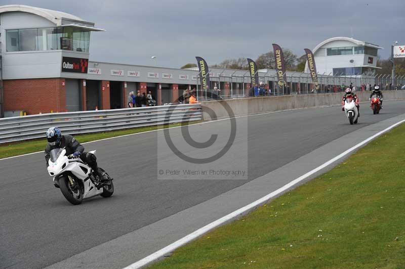 enduro digital images;event digital images;eventdigitalimages;no limits trackdays;oulton no limits trackday;oulton park cheshire;oulton trackday photographs;peter wileman photography;racing digital images;trackday digital images;trackday photos