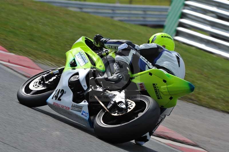 enduro digital images;event digital images;eventdigitalimages;no limits trackdays;oulton no limits trackday;oulton park cheshire;oulton trackday photographs;peter wileman photography;racing digital images;trackday digital images;trackday photos