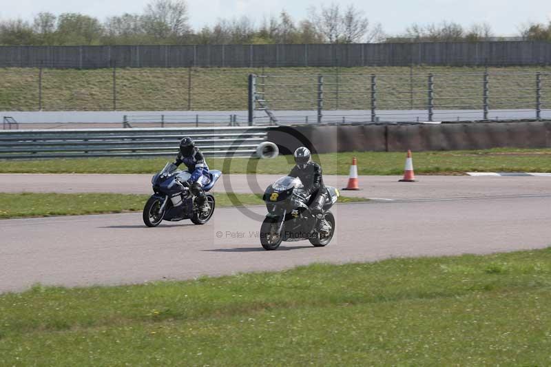 Rockingham no limits trackday;enduro digital images;event digital images;eventdigitalimages;no limits trackdays;peter wileman photography;racing digital images;rockingham raceway northamptonshire;rockingham trackday photographs;trackday digital images;trackday photos