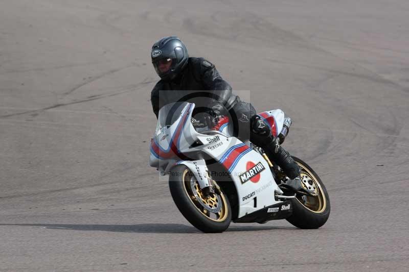 Rockingham no limits trackday;enduro digital images;event digital images;eventdigitalimages;no limits trackdays;peter wileman photography;racing digital images;rockingham raceway northamptonshire;rockingham trackday photographs;trackday digital images;trackday photos