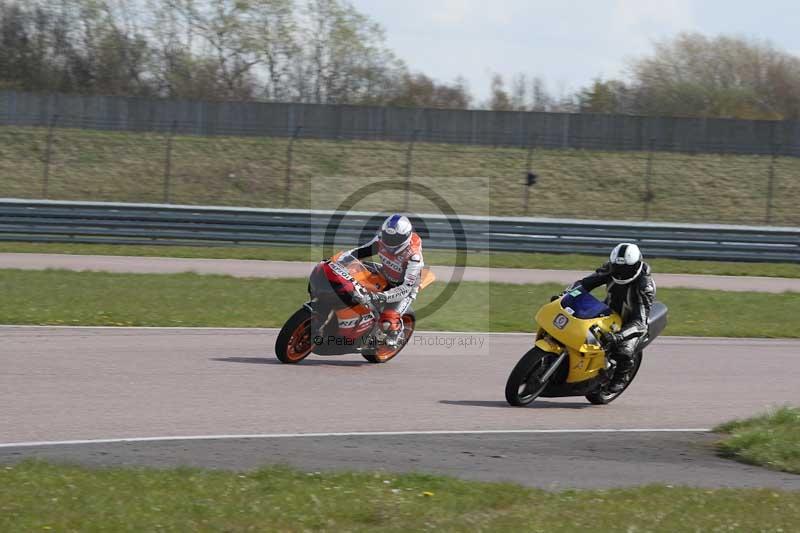 Rockingham no limits trackday;enduro digital images;event digital images;eventdigitalimages;no limits trackdays;peter wileman photography;racing digital images;rockingham raceway northamptonshire;rockingham trackday photographs;trackday digital images;trackday photos