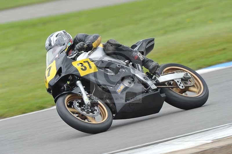 Motorcycle action photographs;donington;donington park leicestershire;donington photographs;event digital images;eventdigitalimages;no limits trackday;peter wileman photography;trackday;trackday digital images;trackday photos