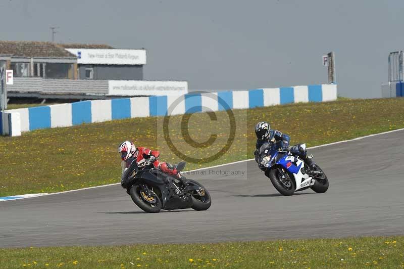 Motorcycle action photographs;donington;donington park leicestershire;donington photographs;event digital images;eventdigitalimages;no limits trackday;peter wileman photography;trackday;trackday digital images;trackday photos