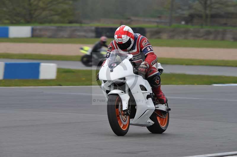 Motorcycle action photographs;donington;donington park leicestershire;donington photographs;event digital images;eventdigitalimages;no limits trackday;peter wileman photography;trackday;trackday digital images;trackday photos