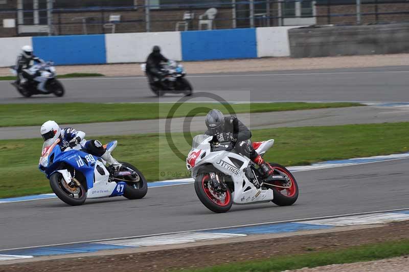 Motorcycle action photographs;donington;donington park leicestershire;donington photographs;event digital images;eventdigitalimages;no limits trackday;peter wileman photography;trackday;trackday digital images;trackday photos