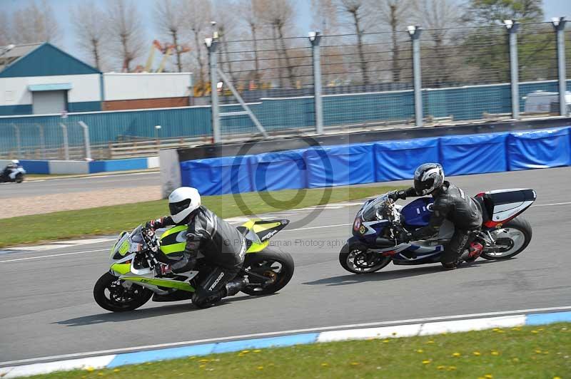 Motorcycle action photographs;donington;donington park leicestershire;donington photographs;event digital images;eventdigitalimages;no limits trackday;peter wileman photography;trackday;trackday digital images;trackday photos