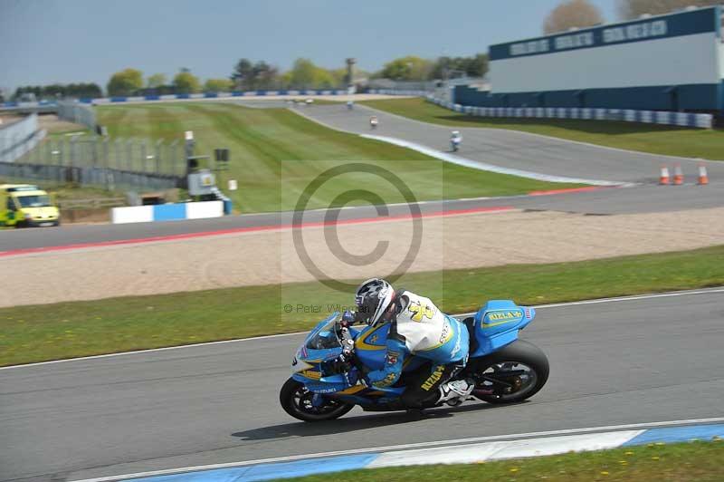 Motorcycle action photographs;donington;donington park leicestershire;donington photographs;event digital images;eventdigitalimages;no limits trackday;peter wileman photography;trackday;trackday digital images;trackday photos