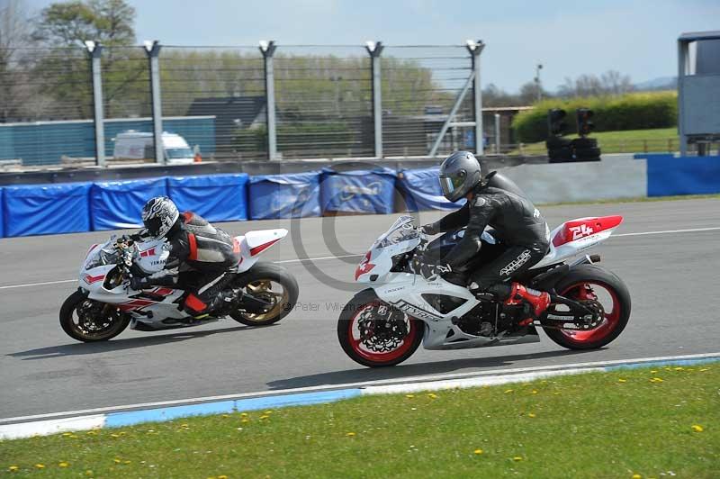 Motorcycle action photographs;donington;donington park leicestershire;donington photographs;event digital images;eventdigitalimages;no limits trackday;peter wileman photography;trackday;trackday digital images;trackday photos