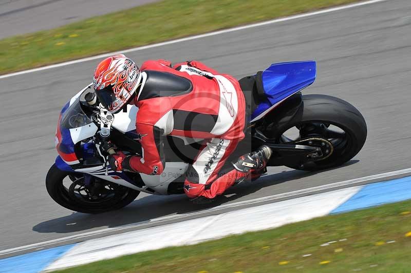 Motorcycle action photographs;donington;donington park leicestershire;donington photographs;event digital images;eventdigitalimages;no limits trackday;peter wileman photography;trackday;trackday digital images;trackday photos