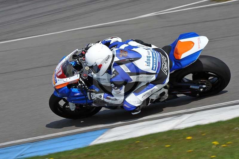 Motorcycle action photographs;donington;donington park leicestershire;donington photographs;event digital images;eventdigitalimages;no limits trackday;peter wileman photography;trackday;trackday digital images;trackday photos