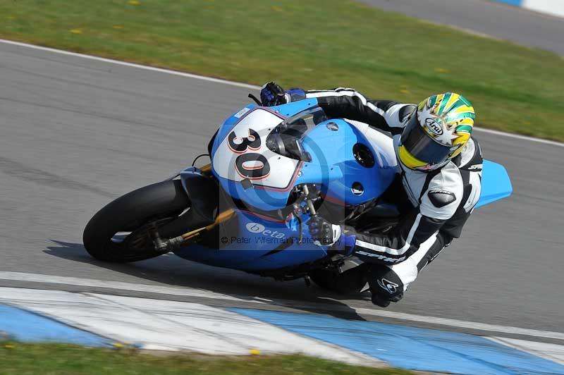 Motorcycle action photographs;donington;donington park leicestershire;donington photographs;event digital images;eventdigitalimages;no limits trackday;peter wileman photography;trackday;trackday digital images;trackday photos