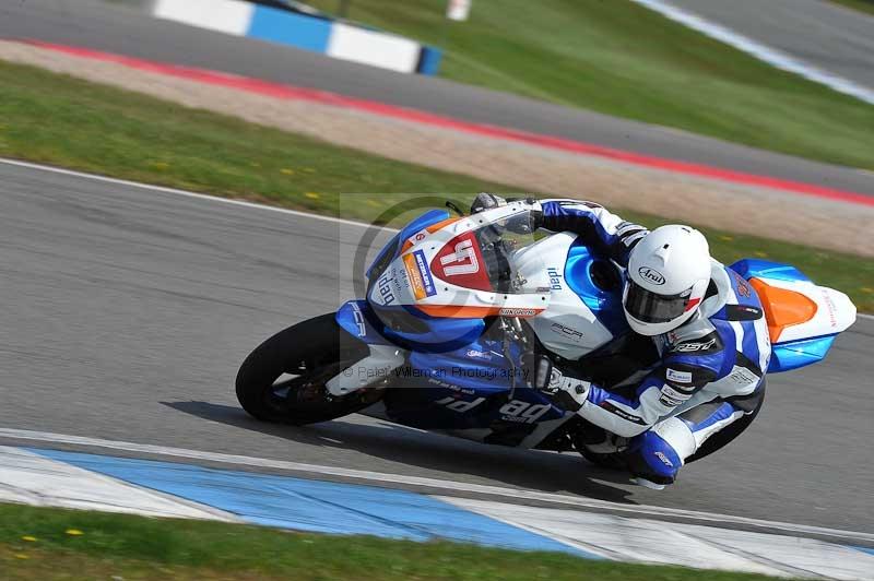 Motorcycle action photographs;donington;donington park leicestershire;donington photographs;event digital images;eventdigitalimages;no limits trackday;peter wileman photography;trackday;trackday digital images;trackday photos