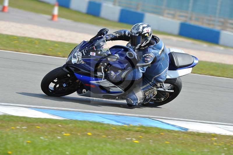 Motorcycle action photographs;donington;donington park leicestershire;donington photographs;event digital images;eventdigitalimages;no limits trackday;peter wileman photography;trackday;trackday digital images;trackday photos