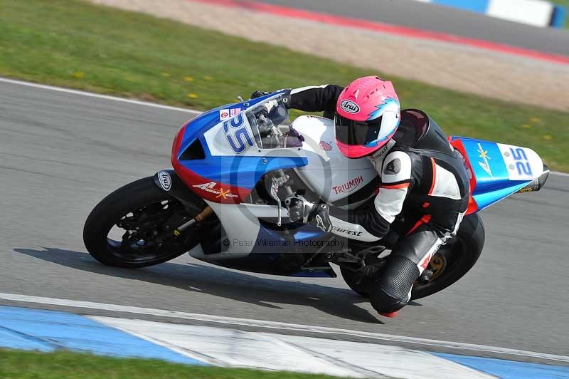 Motorcycle action photographs;donington;donington park leicestershire;donington photographs;event digital images;eventdigitalimages;no limits trackday;peter wileman photography;trackday;trackday digital images;trackday photos