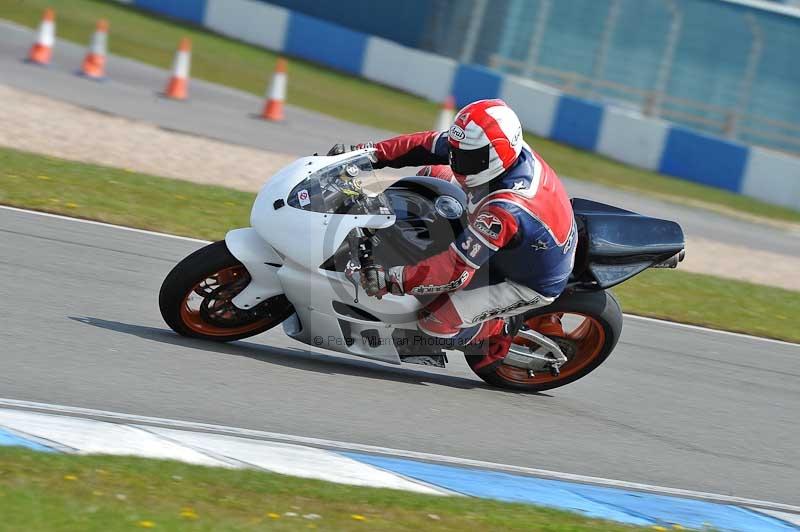 Motorcycle action photographs;donington;donington park leicestershire;donington photographs;event digital images;eventdigitalimages;no limits trackday;peter wileman photography;trackday;trackday digital images;trackday photos