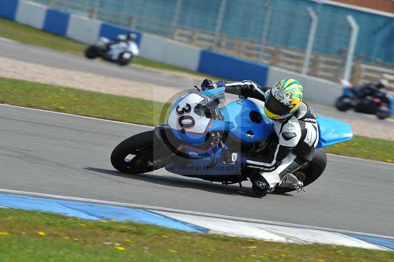 Motorcycle action photographs;donington;donington park leicestershire;donington photographs;event digital images;eventdigitalimages;no limits trackday;peter wileman photography;trackday;trackday digital images;trackday photos