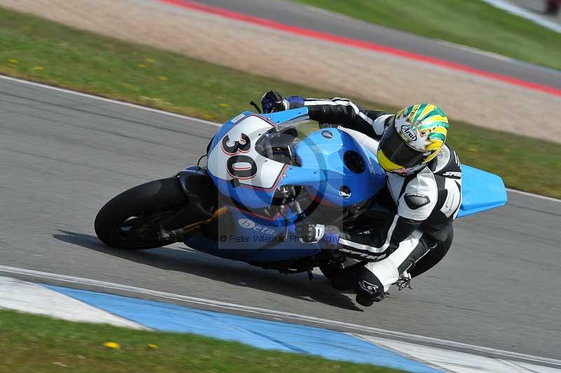 Motorcycle action photographs;donington;donington park leicestershire;donington photographs;event digital images;eventdigitalimages;no limits trackday;peter wileman photography;trackday;trackday digital images;trackday photos