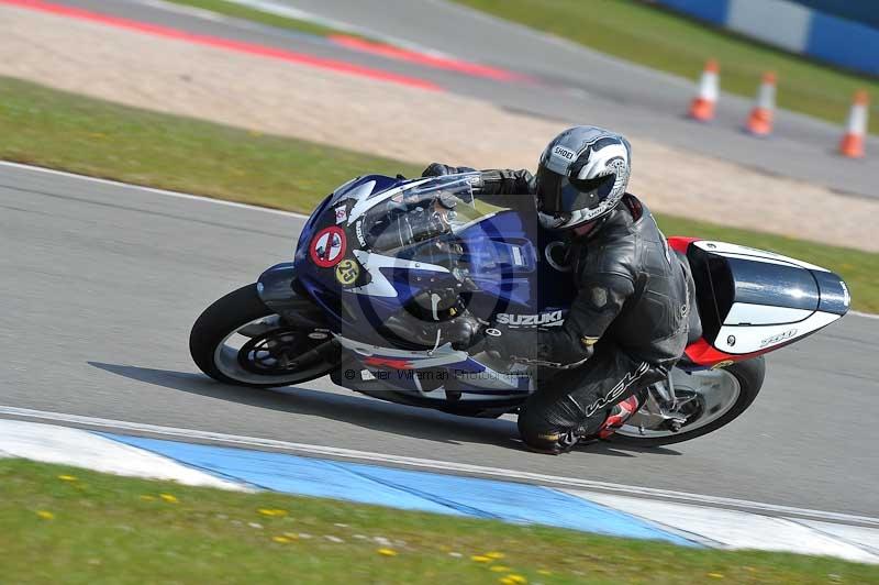 Motorcycle action photographs;donington;donington park leicestershire;donington photographs;event digital images;eventdigitalimages;no limits trackday;peter wileman photography;trackday;trackday digital images;trackday photos