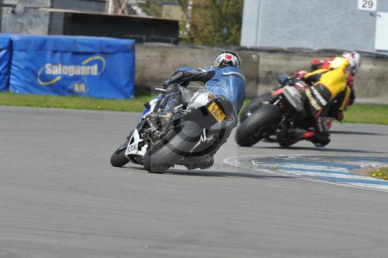 Motorcycle action photographs;donington;donington park leicestershire;donington photographs;event digital images;eventdigitalimages;no limits trackday;peter wileman photography;trackday;trackday digital images;trackday photos