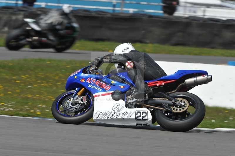 Motorcycle action photographs;donington;donington park leicestershire;donington photographs;event digital images;eventdigitalimages;no limits trackday;peter wileman photography;trackday;trackday digital images;trackday photos