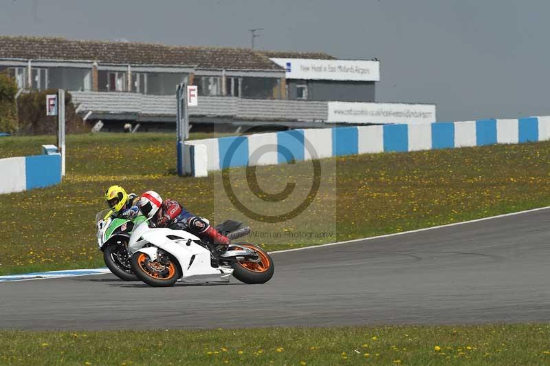 Motorcycle action photographs;donington;donington park leicestershire;donington photographs;event digital images;eventdigitalimages;no limits trackday;peter wileman photography;trackday;trackday digital images;trackday photos