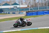 Motorcycle-action-photographs;donington;donington-park-leicestershire;donington-photographs;event-digital-images;eventdigitalimages;no-limits-trackday;peter-wileman-photography;trackday;trackday-digital-images;trackday-photos