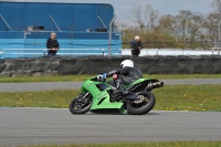 Motorcycle-action-photographs;donington;donington-park-leicestershire;donington-photographs;event-digital-images;eventdigitalimages;no-limits-trackday;peter-wileman-photography;trackday;trackday-digital-images;trackday-photos