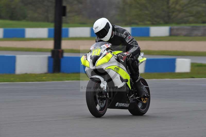 Motorcycle action photographs;donington;donington park leicestershire;donington photographs;event digital images;eventdigitalimages;no limits trackday;peter wileman photography;trackday;trackday digital images;trackday photos