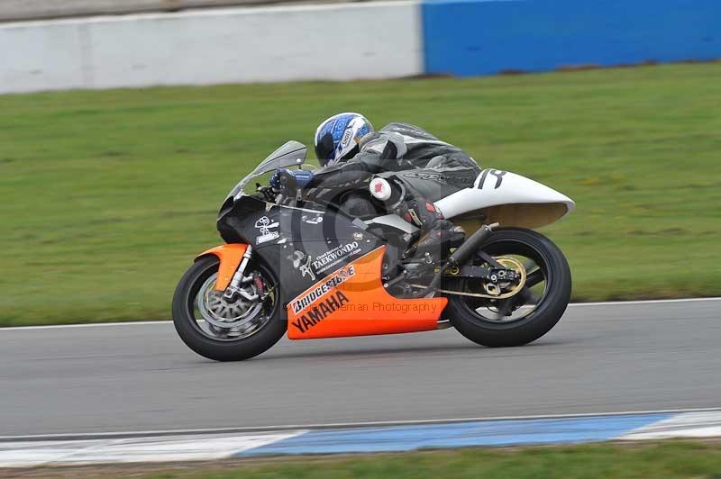 Motorcycle action photographs;donington;donington park leicestershire;donington photographs;event digital images;eventdigitalimages;no limits trackday;peter wileman photography;trackday;trackday digital images;trackday photos