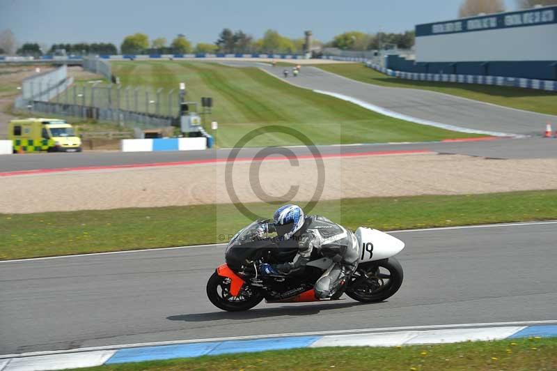 Motorcycle action photographs;donington;donington park leicestershire;donington photographs;event digital images;eventdigitalimages;no limits trackday;peter wileman photography;trackday;trackday digital images;trackday photos