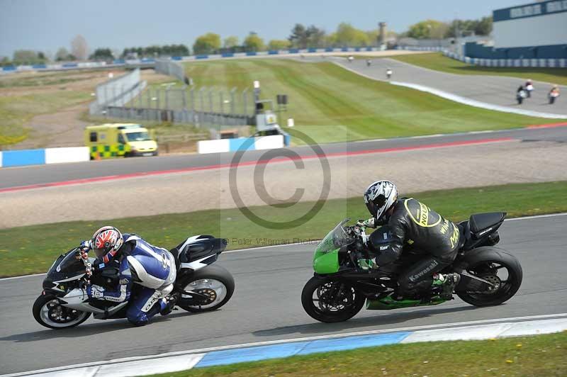 Motorcycle action photographs;donington;donington park leicestershire;donington photographs;event digital images;eventdigitalimages;no limits trackday;peter wileman photography;trackday;trackday digital images;trackday photos
